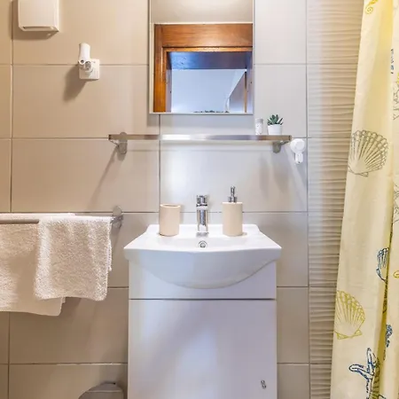 Ljubica Gostinjska kuća 3*