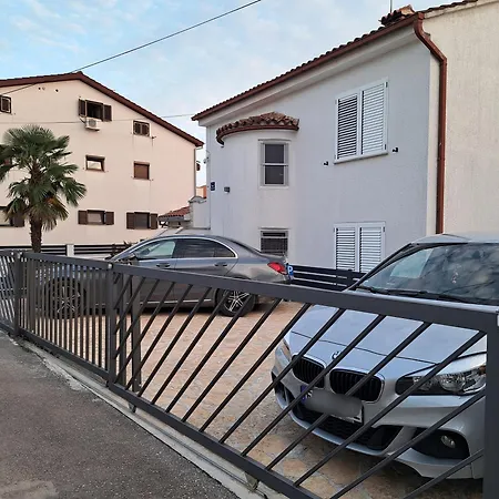 Ljubica Gostinjska kuća 3*